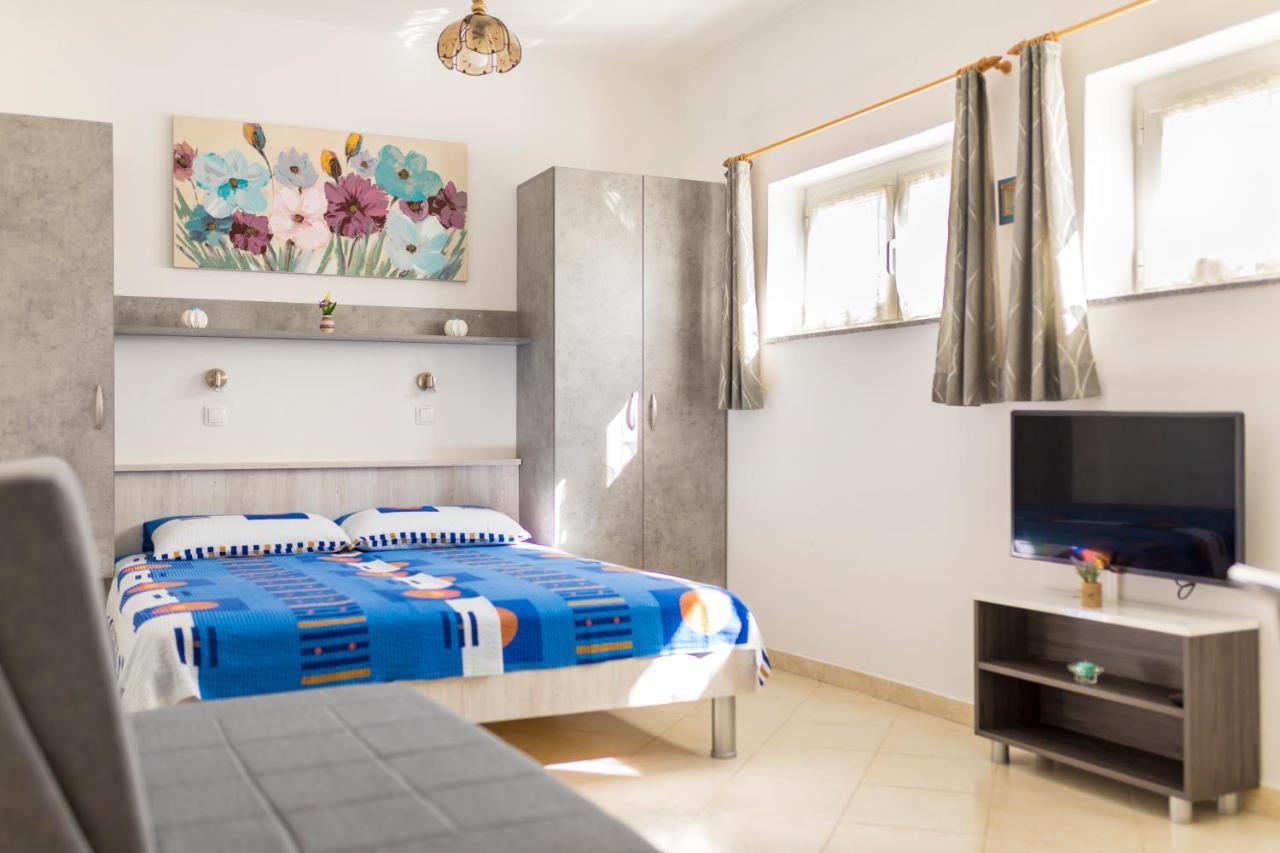נייביצה Apartments Belavic By El-Pi Tours מראה חיצוני תמונה