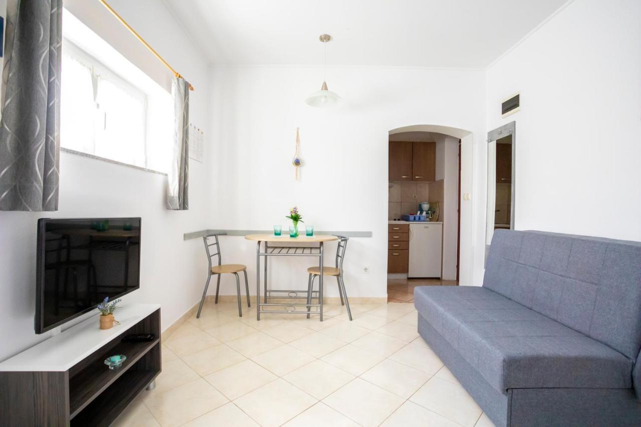 נייביצה Apartments Belavic By El-Pi Tours מראה חיצוני תמונה