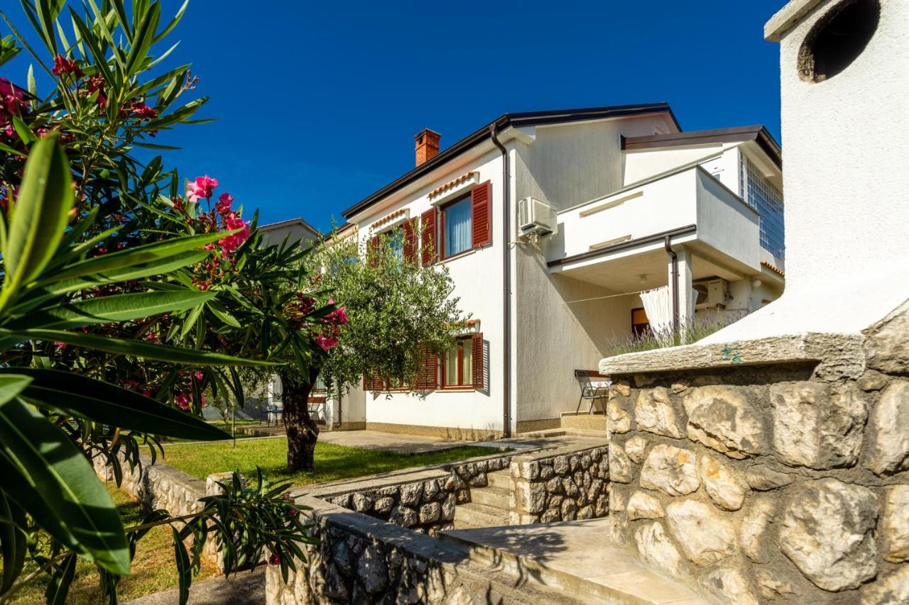 נייביצה Apartments Belavic By El-Pi Tours מראה חיצוני תמונה