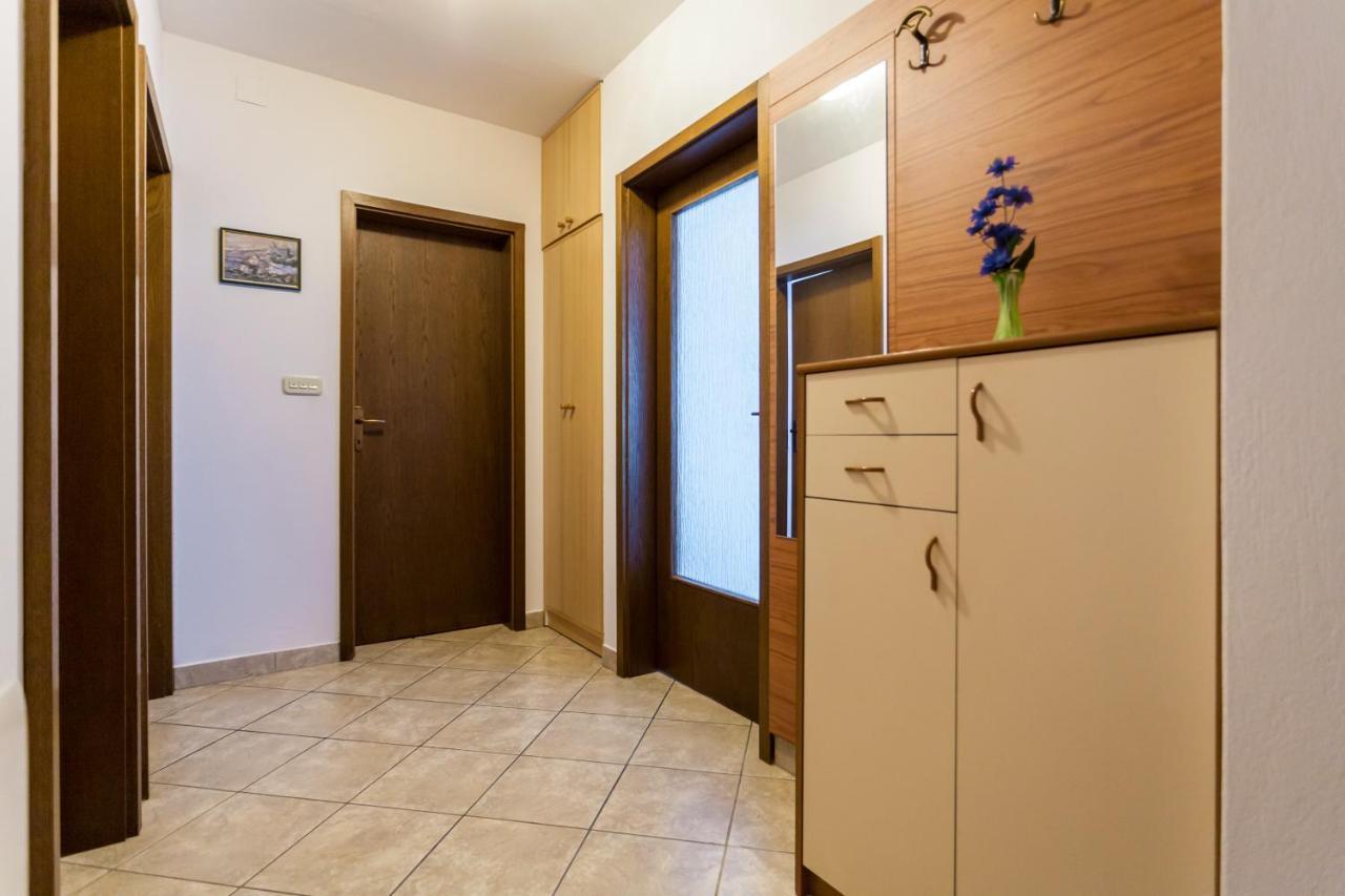 נייביצה Apartments Belavic By El-Pi Tours מראה חיצוני תמונה