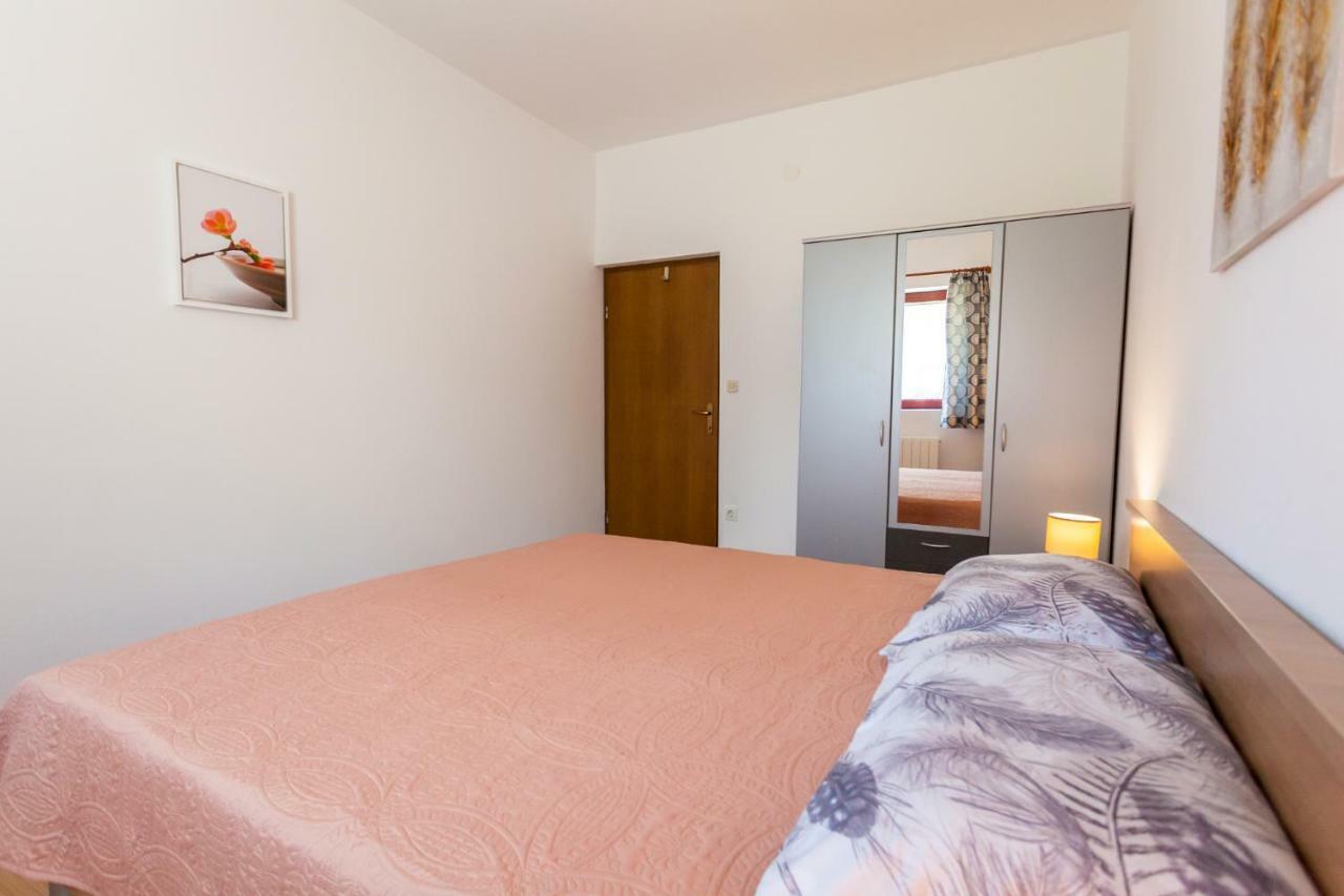 נייביצה Apartments Belavic By El-Pi Tours מראה חיצוני תמונה