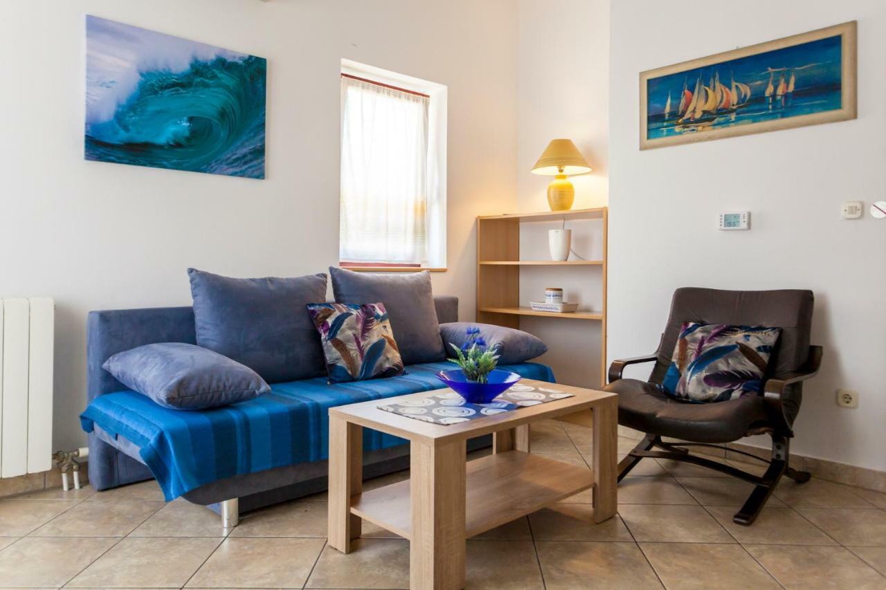 נייביצה Apartments Belavic By El-Pi Tours מראה חיצוני תמונה