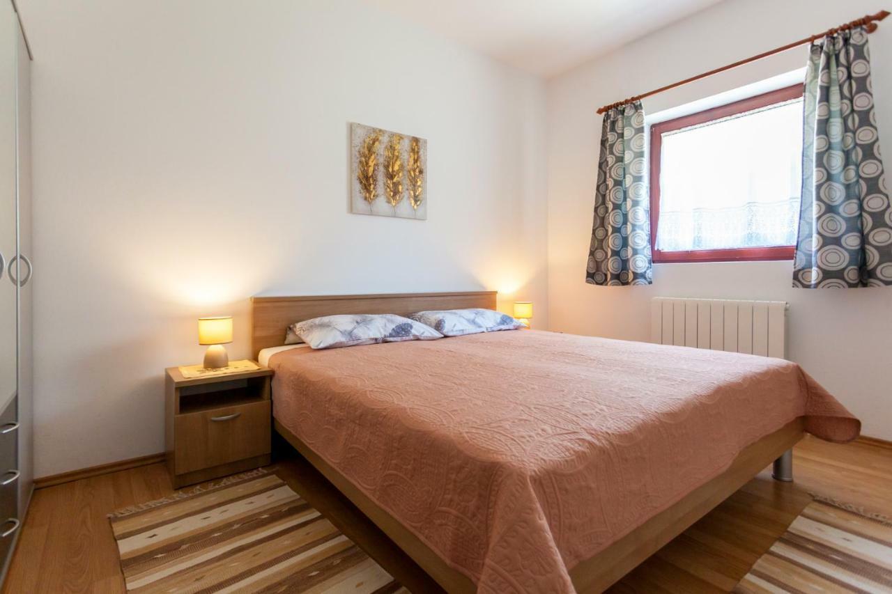 נייביצה Apartments Belavic By El-Pi Tours מראה חיצוני תמונה