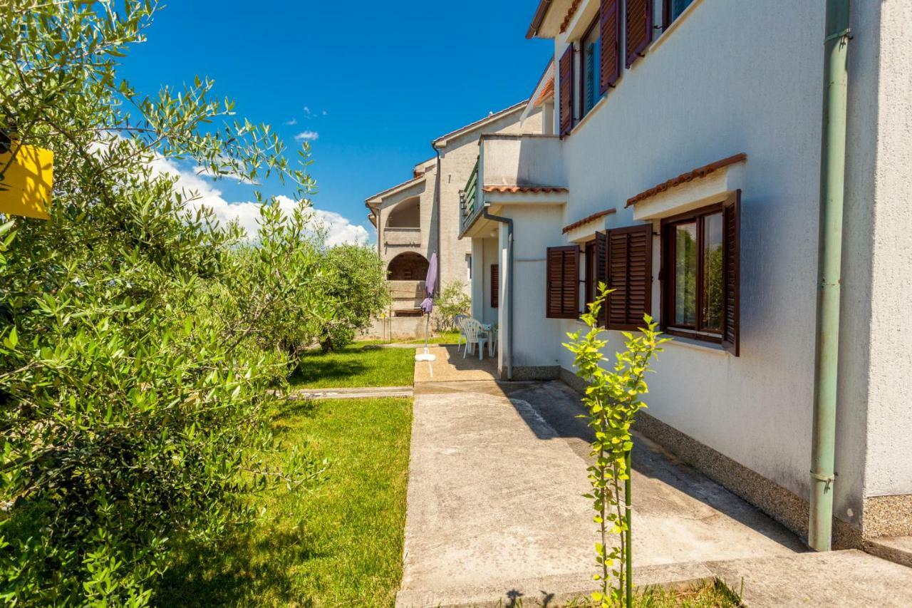 נייביצה Apartments Belavic By El-Pi Tours מראה חיצוני תמונה