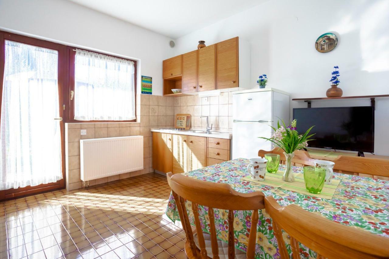 נייביצה Apartments Belavic By El-Pi Tours מראה חיצוני תמונה