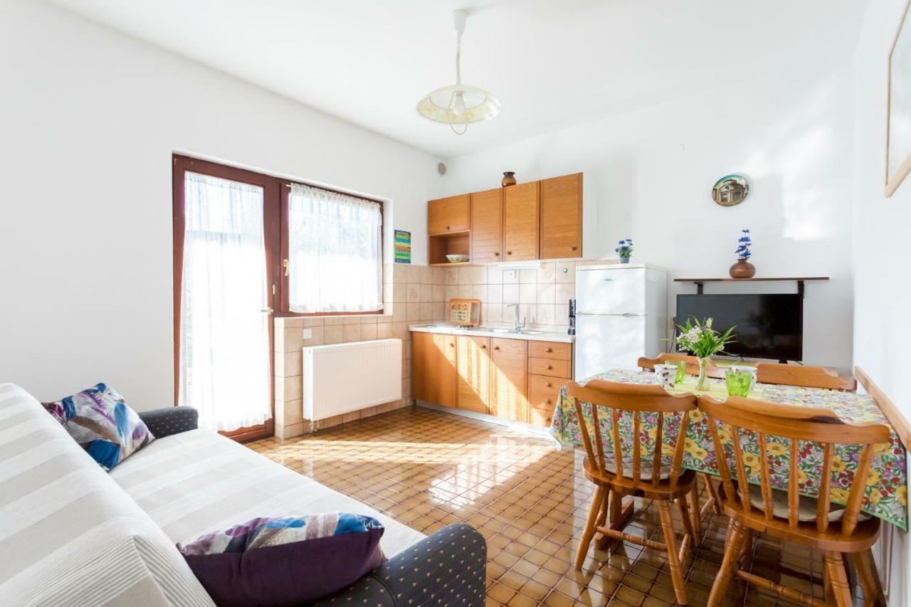 נייביצה Apartments Belavic By El-Pi Tours מראה חיצוני תמונה